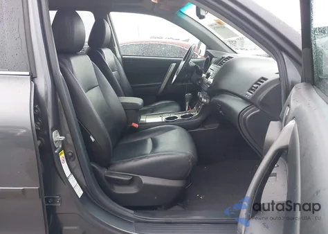 2011 Toyota Highlander Se V6 z USA, uszkodzony, nr VIN 5TDBK3EH0BS070116